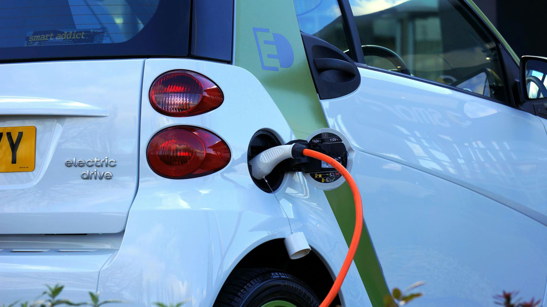 Matriculaciones de coches eléctricos en 2023 en España